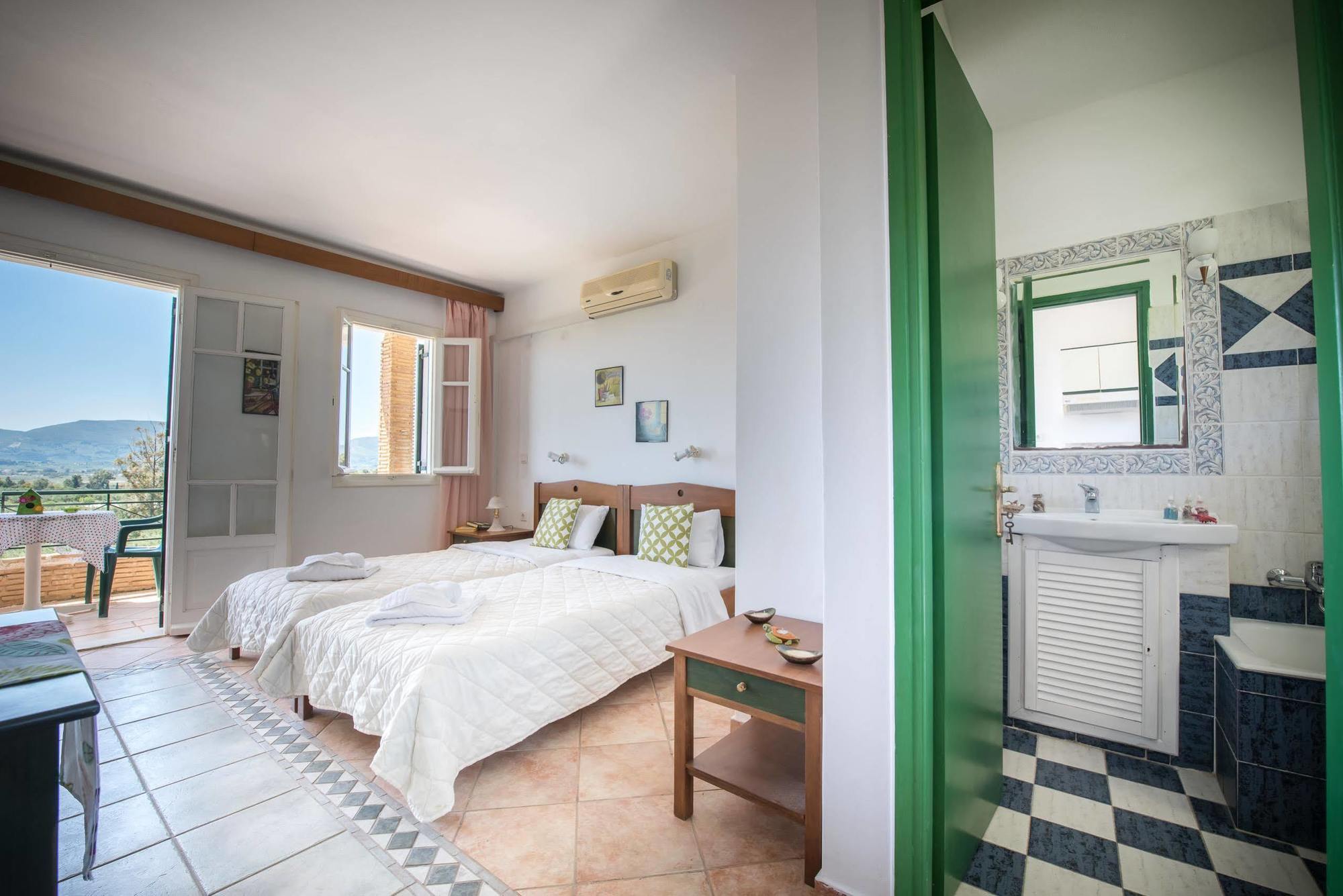 Dolce Hotel 3*